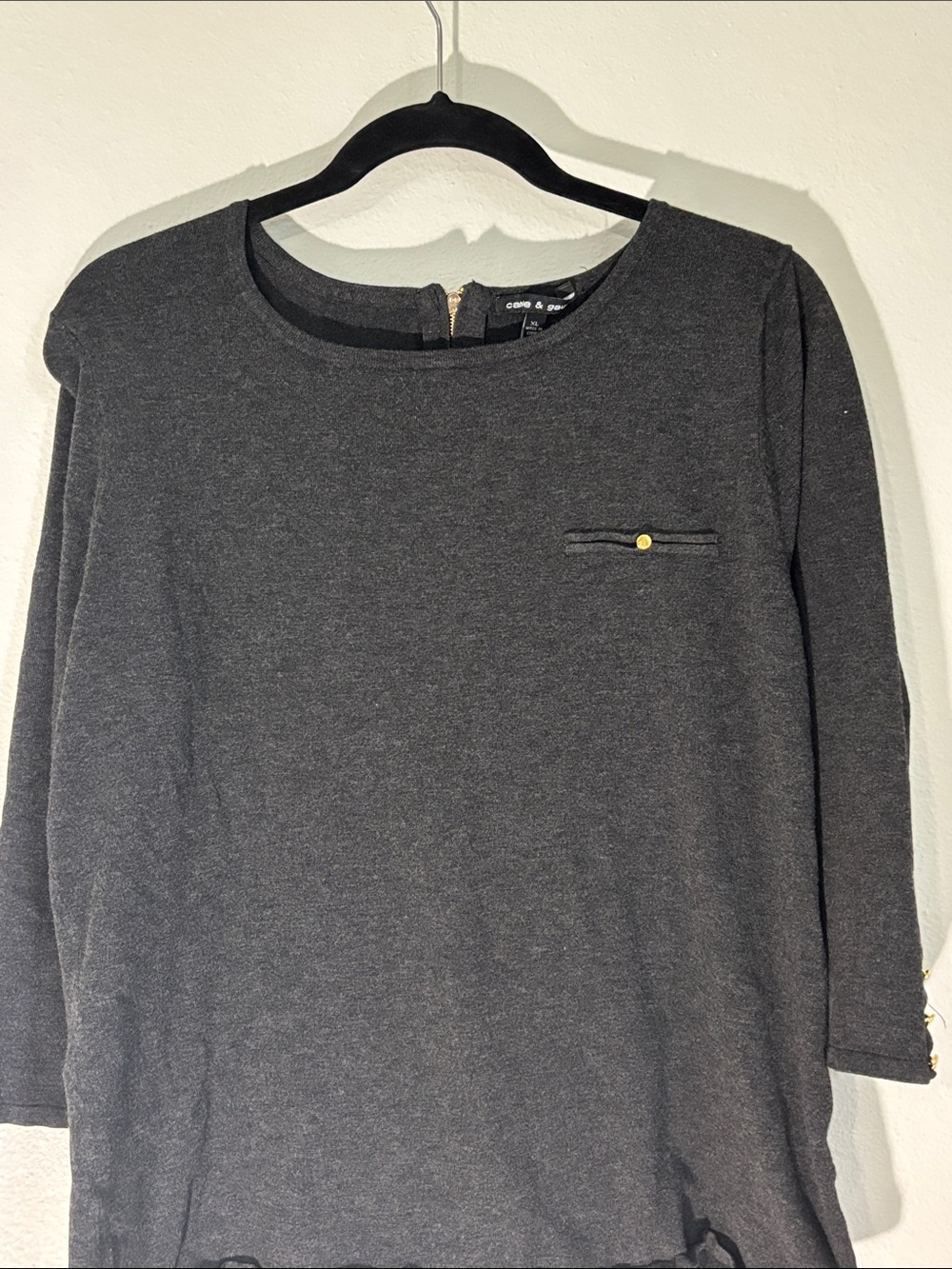 Cable & Gauge Charcoal Gray Long Sleeve Crewneck Top with Gold Stud